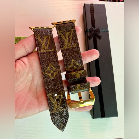 🎁 Authentic upcycled Loui monogram Apple Watch band - Picture 6 of 15